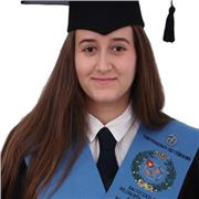 Estudiante graduada en Estudios Ingleses ofrece clases particulares de apoyo desde Primaria a Bachillerato (ayuda con las tareas, preparación de exámenes, etc.)